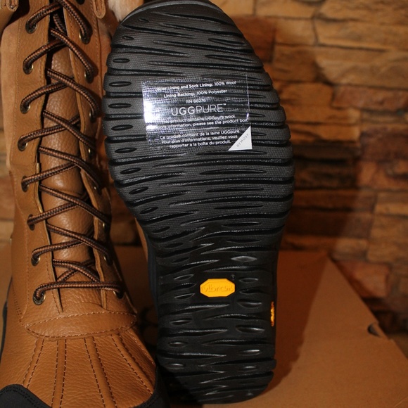 UGG ADIRONDACK TALL LEATHER WATERPROOF BOOTS - Picture 3 of 8